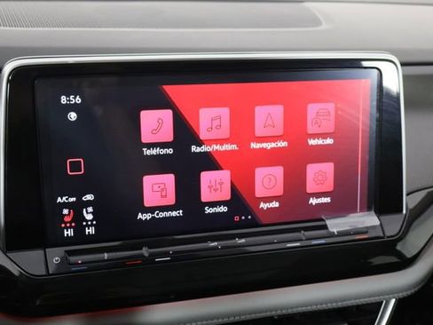 Used 2025 Volkswagen Atlas Peak Edition SE image 39