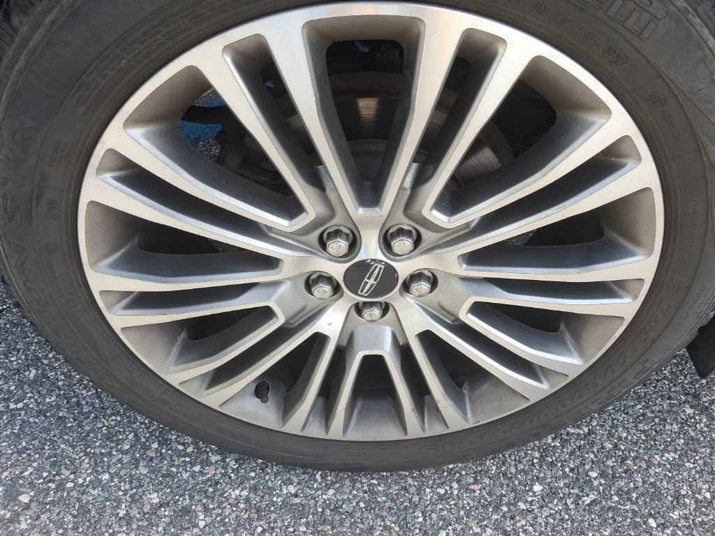 Used 2016 Lincoln MKX Reserve w/ Climate Package AWD/4WD image 16