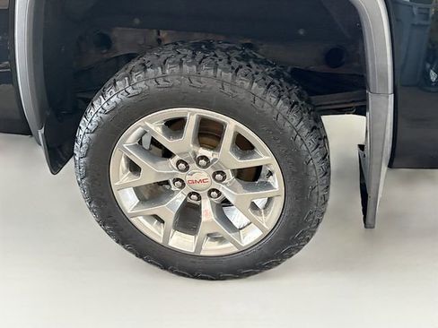 Used 2018 GMC Sierra 1500 SLT w/ SLT Premium Package AWD/4WD image 32