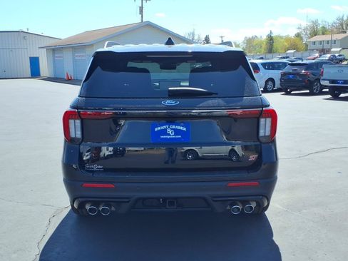 Used 2025 Ford Explorer ST AWD/4WD image 5