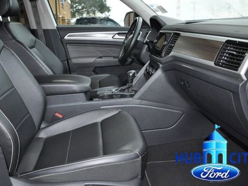 Used 2022 Volkswagen Atlas SE image 16