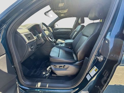 Used 2020 Volkswagen Atlas Cross Sport SE w/ Towing Package FWD image 19
