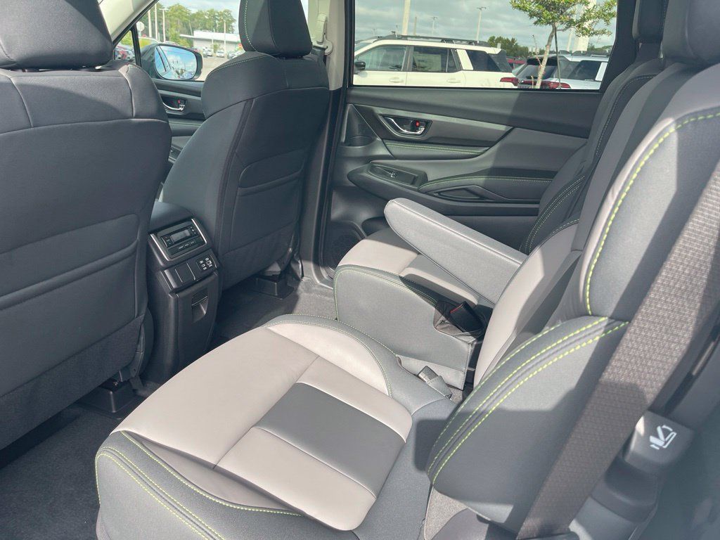 Used 2025 Subaru Ascent Onyx Edition AWD/4WD image 32