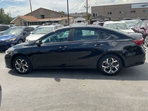 Used 2020 Kia Forte LXS FWD image 4