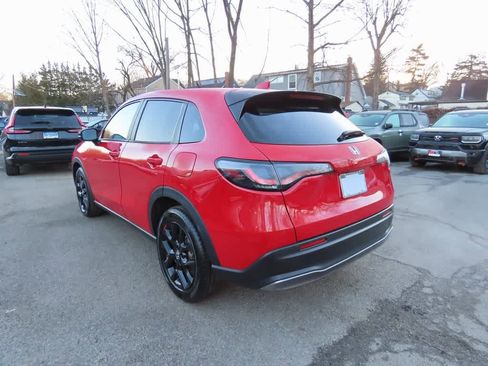 Used 2025 Honda HR-V Sport image 4