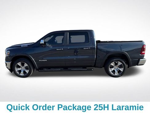 Used 2019 RAM 1500 Laramie AWD/4WD image 3