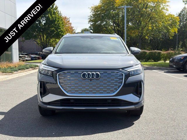 Used 2023 Audi Q4 e-tron Premium Plus w/ Premium Plus AWD/4WD image 2