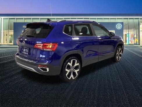 Used 2023 Volkswagen Taos SEL image 6