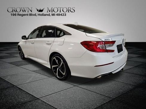 Used 2018 Honda Accord Sport image 5