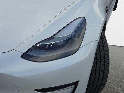 Used 2022 Tesla Model 3 Performance image 33