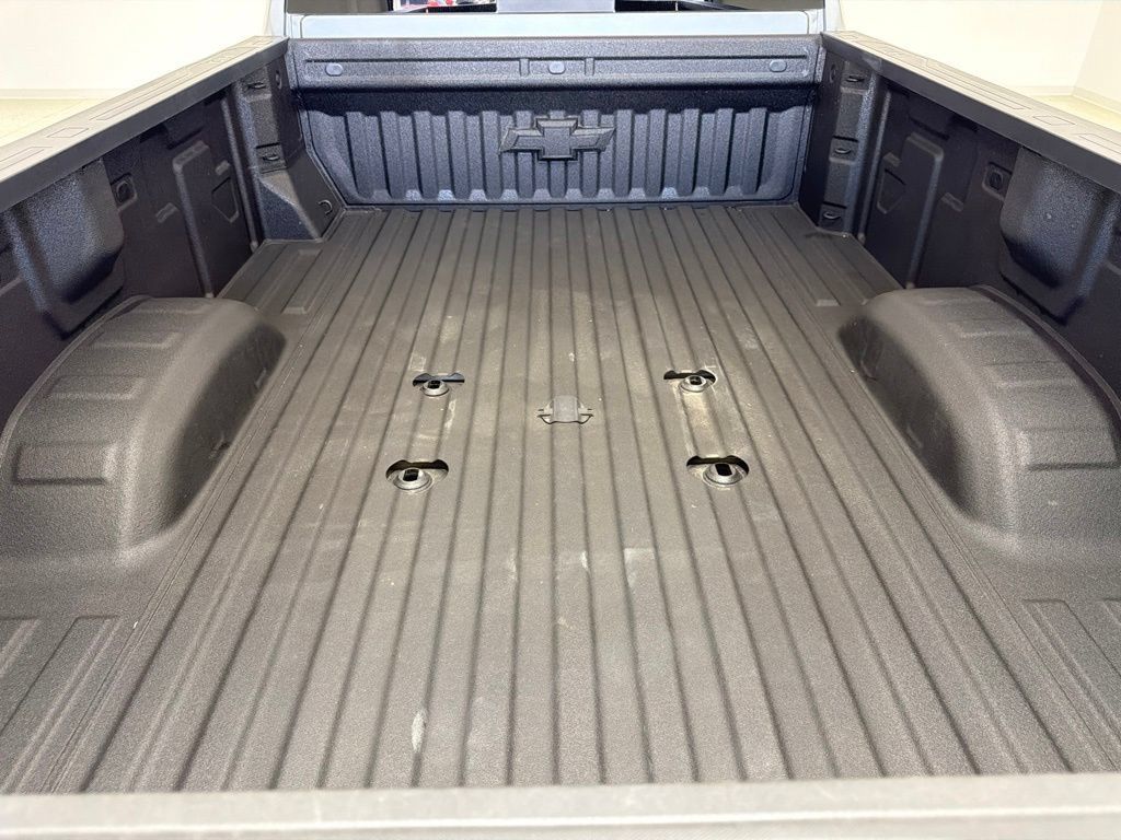 Used 2025 Chevrolet Silverado 3500 LTZ w/ LTZ Plus Package AWD/4WD image 25