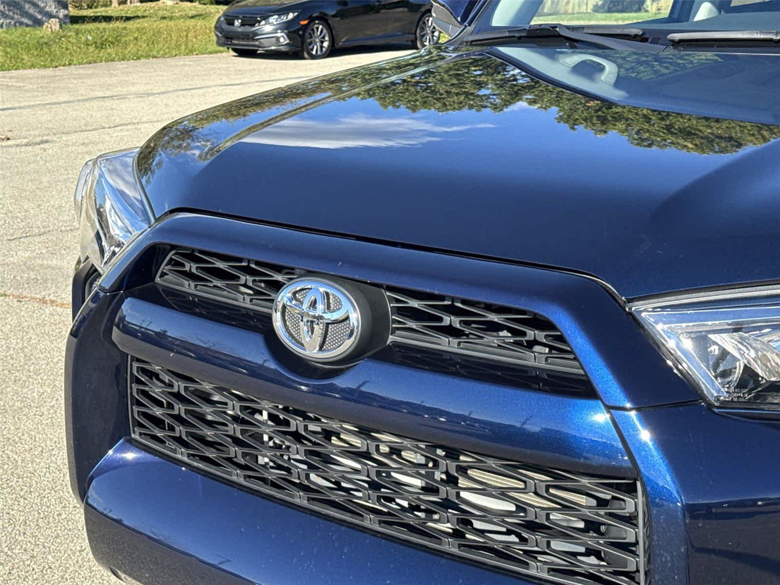 Used 2019 Toyota 4Runner SR5 Premium AWD/4WD image 10