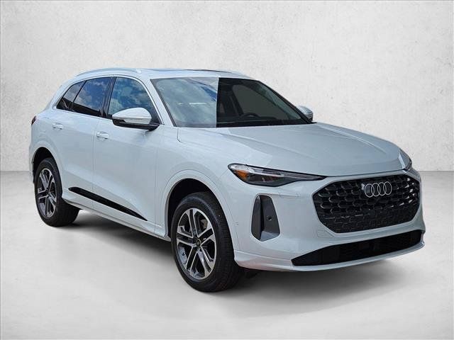 Certified 2025 Audi Q5 Premium Plus w/ Premium Plus AWD/4WD image 6