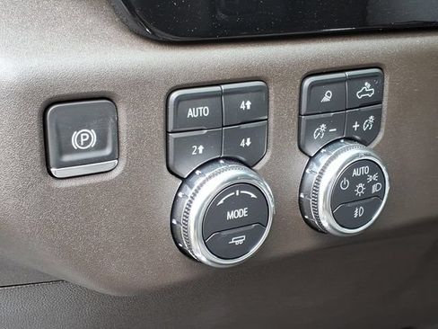 New 2026 GMC Sierra 1500 SLT AWD/4WD image 25