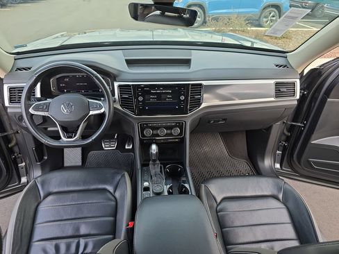 Certified 2023 Volkswagen Atlas SEL Premium AWD/4WD image 15