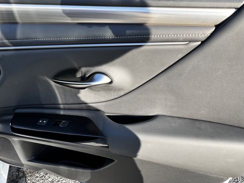 Certified 2024 Lexus ES 350 F Sport w/ Accessory Package (Z2) FWD image 42