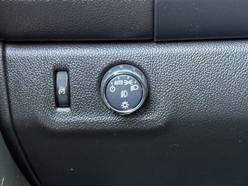 Used 2018 GMC Canyon SLE w/ SLE Convenience Package image 41