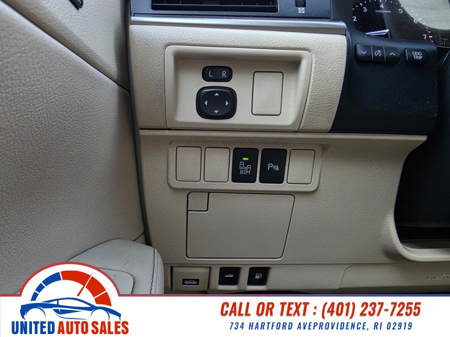 Used 2014 Lexus ES 350 w/ Luxury Package FWD image 17