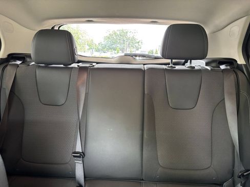 Used 2025 Buick Encore GX Preferred FWD image 38