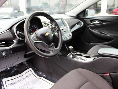 Used 2018 Chevrolet Malibu LS w/ LPO, Convenience Package 1 image 16
