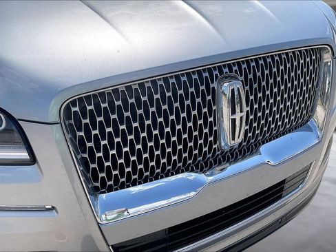 Used 2023 Lincoln Navigator 2WD image 30