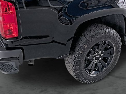 Used 2022 Chevrolet Colorado Z71 w/ Z71 Midnight Edition image 13