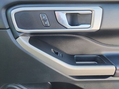 Certified 2022 Ford Explorer XLT w/ Equipment Group 202A image 36