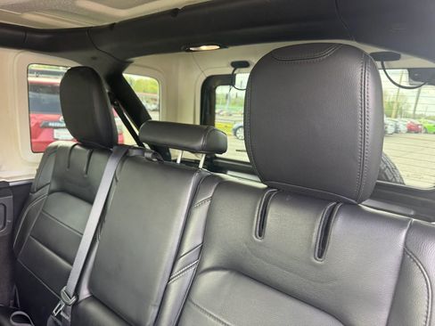 Used 2021 Jeep Wrangler Unlimited Sahara w/ Cold Weather Group image 9