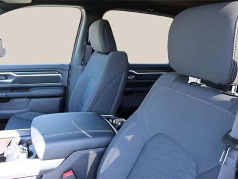 New 2026 RAM 1500 4x4 Crew Cab image 11