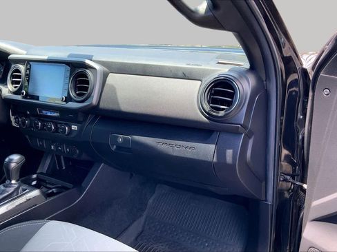 Used 2023 Toyota Tacoma TRD Off-Road w/ Black Out Package (TMS) AWD/4WD image 18
