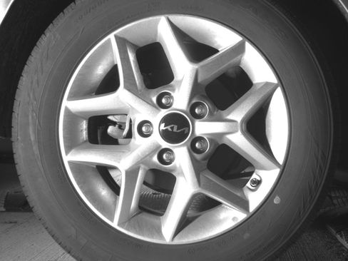 Used 2025 Kia Soul LX w/ LX Technology Package FWD image 18