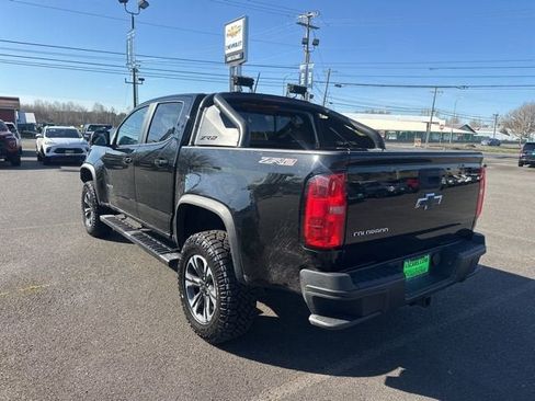 Used 2019 Chevrolet Colorado ZR2 w/ ZR2 Midnight Special Edition AWD/4WD image 9