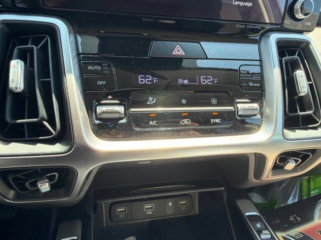 Used 2023 Kia Sorento S w/ Panoramic Sunroof Package AWD/4WD image 18