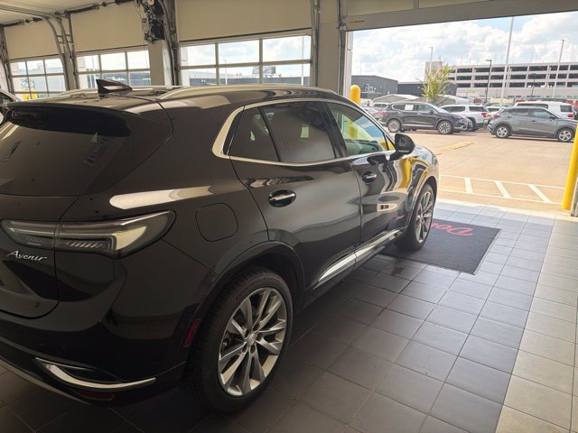 Used 2021 Buick Envision Avenir w/ Technology Package II FWD image 5