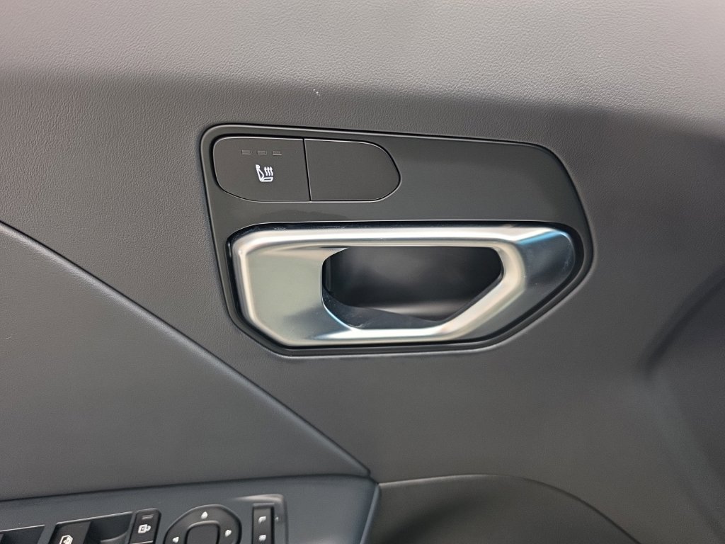 Certified 2026 Kia K4 EX FWD image 33