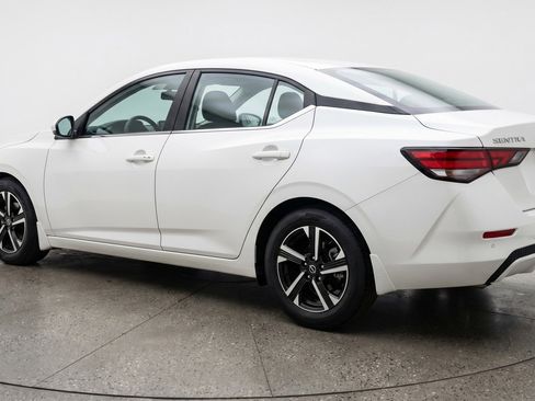 Used 2025 Nissan Sentra SV FWD image 6