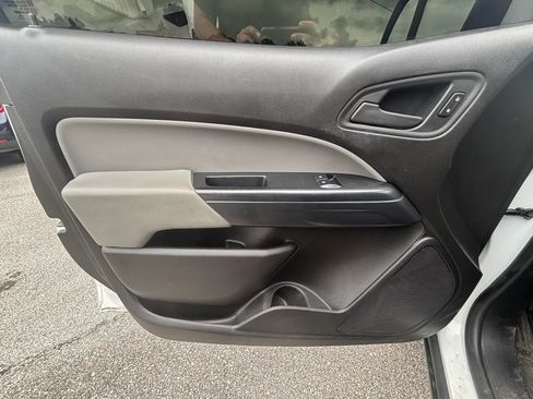 Used 2015 GMC Canyon SL RWD image 18