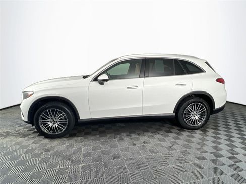 Certified 2023 Mercedes-Benz GLC 300 4MATIC image 3
