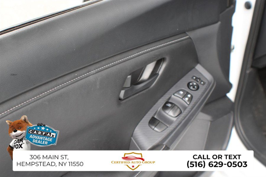 Used 2024 Nissan Sentra S FWD image 14