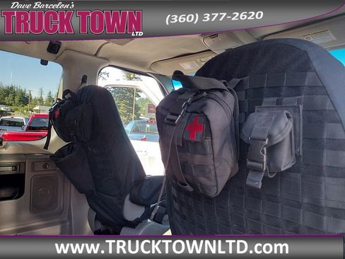 Used 2006 Ford E-350 and Econoline 350 XLT image 17