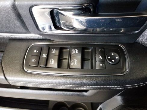 Used 2015 RAM 1500 Laramie w/ Convenience Group AWD/4WD image 11