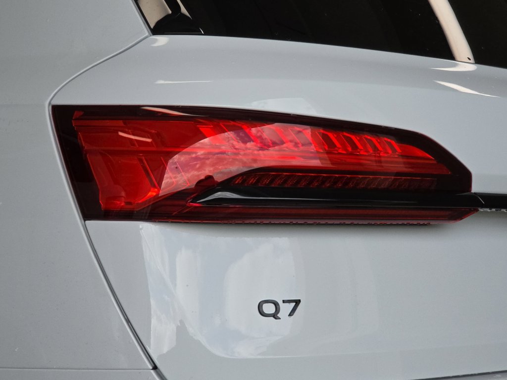 New 2026 Audi Q7 3.0T Premium Plus AWD/4WD image 25