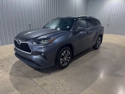 Used 2020 Toyota Highlander XLE