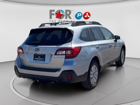 Used 2019 Subaru Outback 2.5i Premium image 13