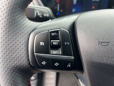 Used 2025 Ford Escape ST-Line image 28