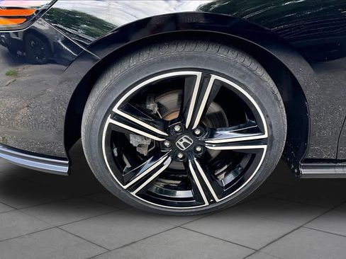 Used 2023 Honda Accord Sport image 11
