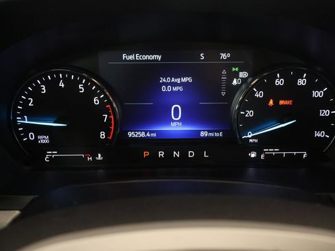 Used 2023 Ford Explorer XLT RWD image 4
