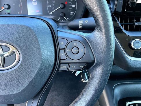Certified 2025 Toyota Corolla LE image 24