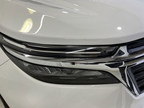 Used 2023 Chevrolet Equinox LT image 5