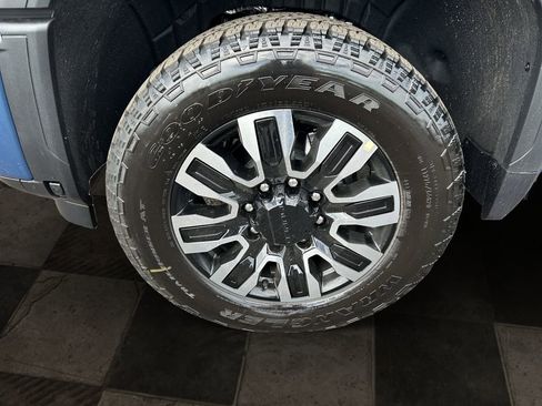 New 2026 GMC Sierra 2500 Denali Ultimate AWD/4WD image 9